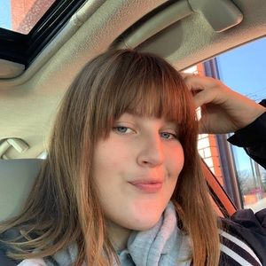 Meet your Posher, Ellie